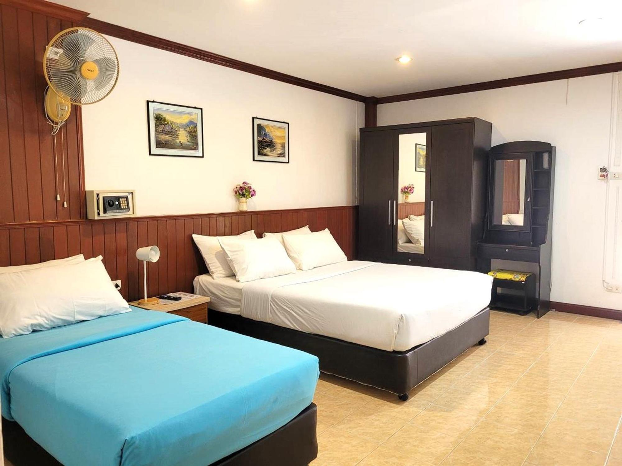 Rabbit Mansion Patong Hotel Exterior photo