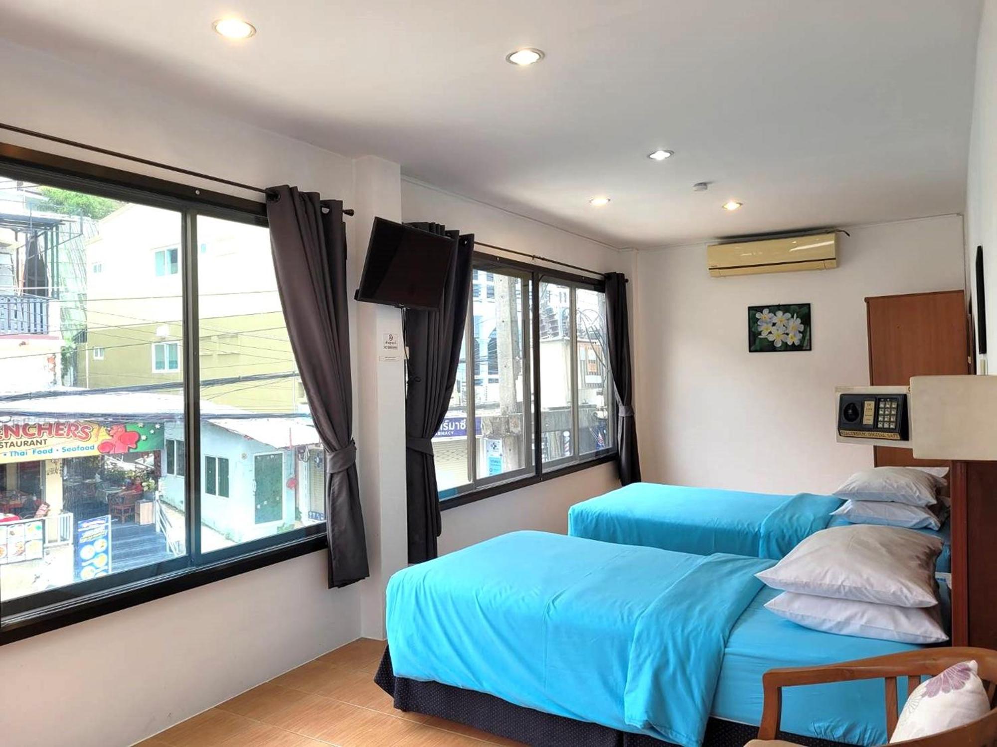Rabbit Mansion Patong Hotel Exterior photo